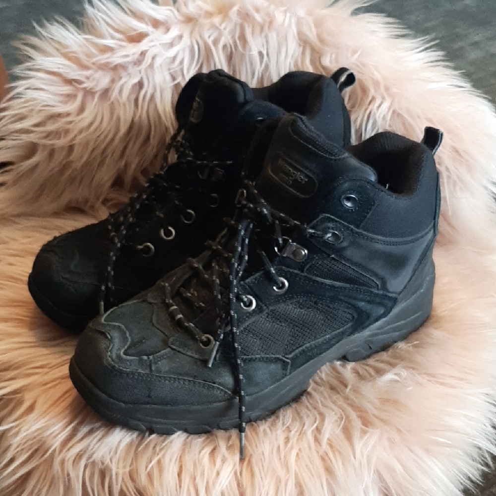 Wrangler Black Lace-Up Suede-Style Boots